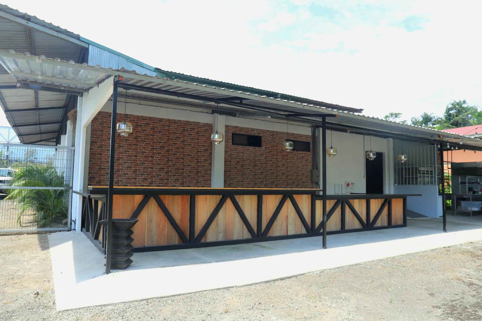 Asha Hostel La Fortuna Екстер'єр фото